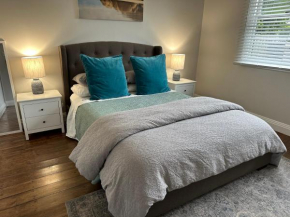 Daisy Cottage on Duke 2BR